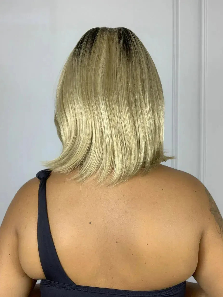 Lace Front Tania Loira Curta 35cm