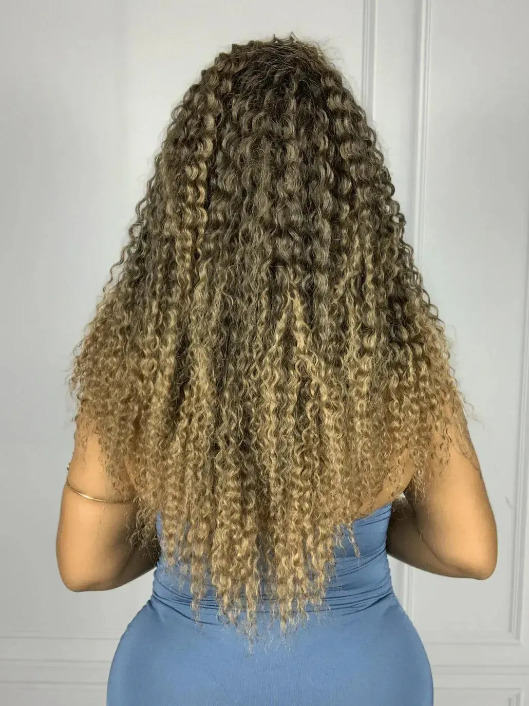 Peruca Silvia Castanho 8/30 Cacheada (Bio Fibra)