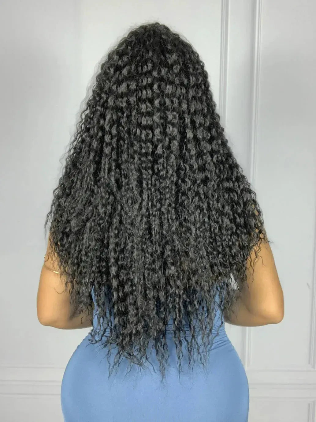 Peruca Silvia Castanho Escuro Cacheada (Bio Fibra)