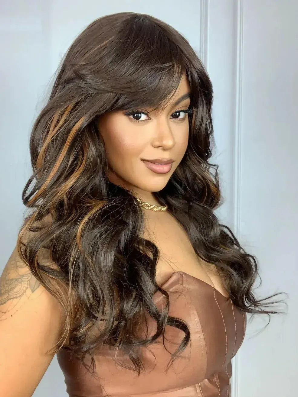 Peruca Tamara Castanho com Luzes Franja Ondulada