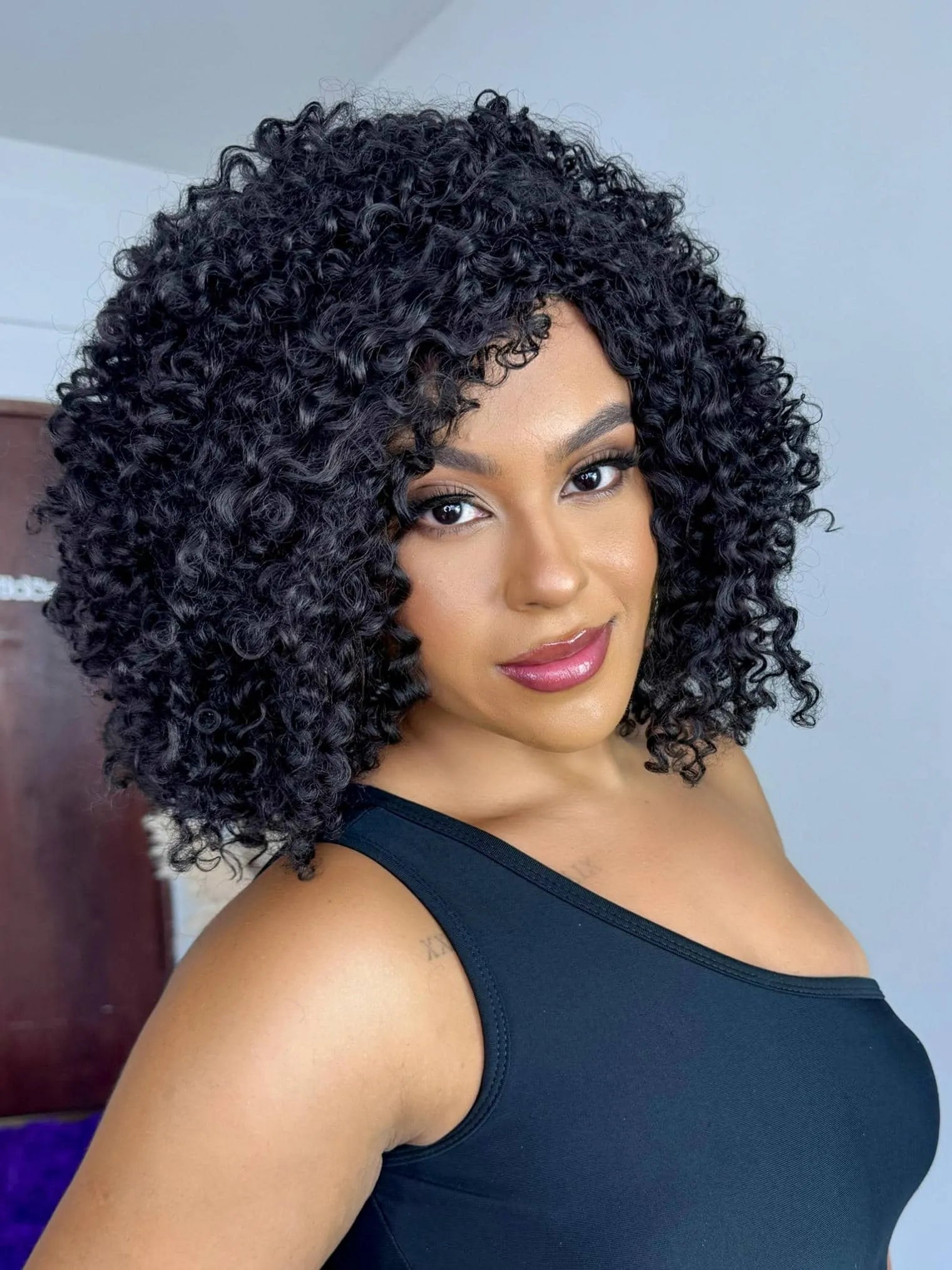 Wig Isaura Castanho Escuro Cacheado